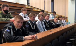 Встреча с действующими военными переводчиками "Вузы - кадетам Москвы"