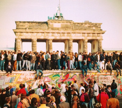 Празднование 30-летнего юбилея падения Берлинской стены