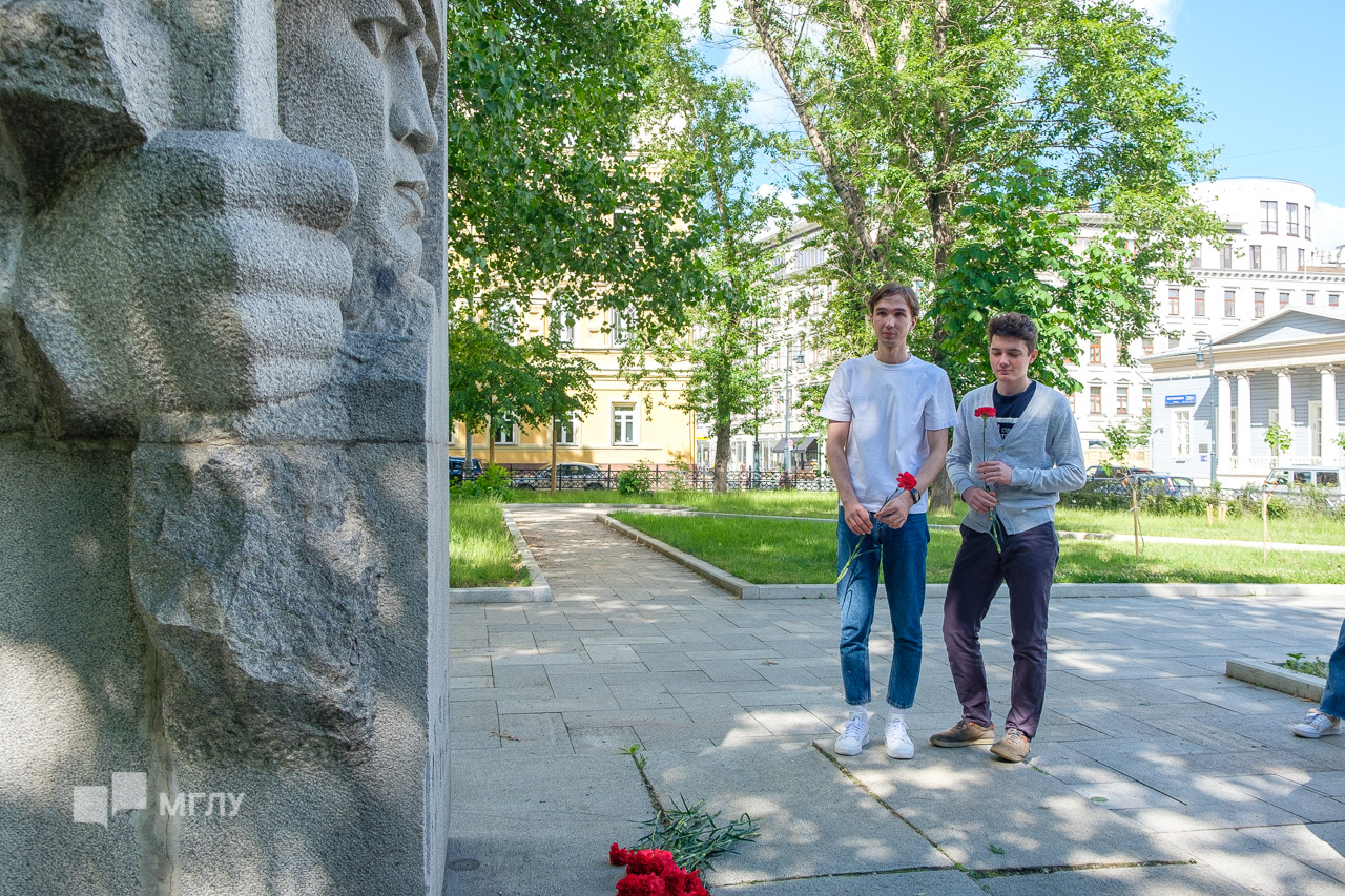 В МГЛУ почтили память героев Великой Отечественной войны 