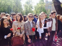 Студенты и преподаватели Переводческого факультета приняли участие в митинге, посвященном Дню Победы