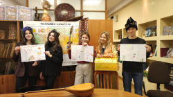 Новогоднее поздравление от англо-казахской группы